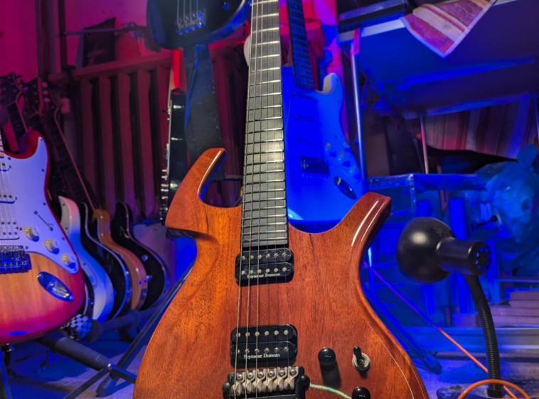 Hammer-on Naprawa instrument&oacute;w muzycznych